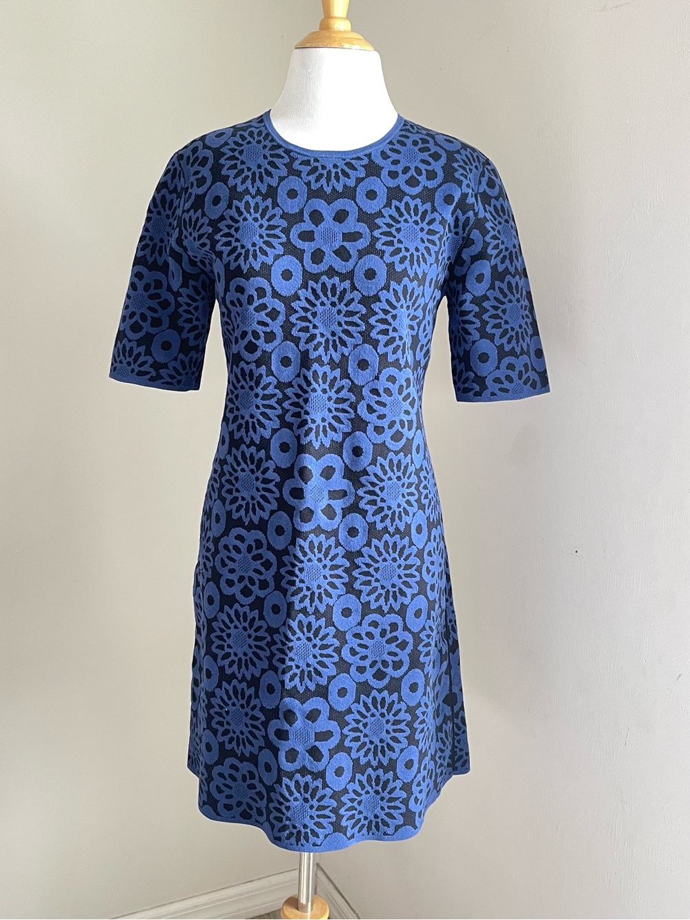 Burberry Blue and Black Floral Thick Stretch Knit Floral Pattern Midi Dress